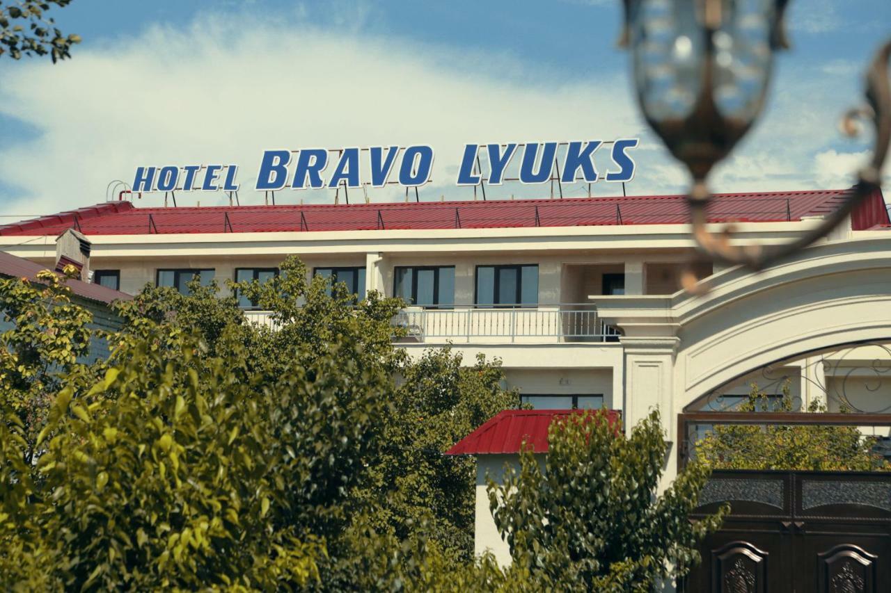 Bravolyuks Hotel Urgench Exterior photo